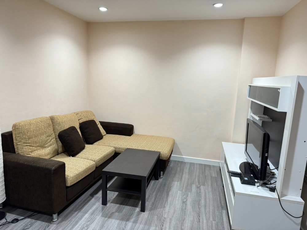 พีจี พระราม 9 [PG Rama 9]