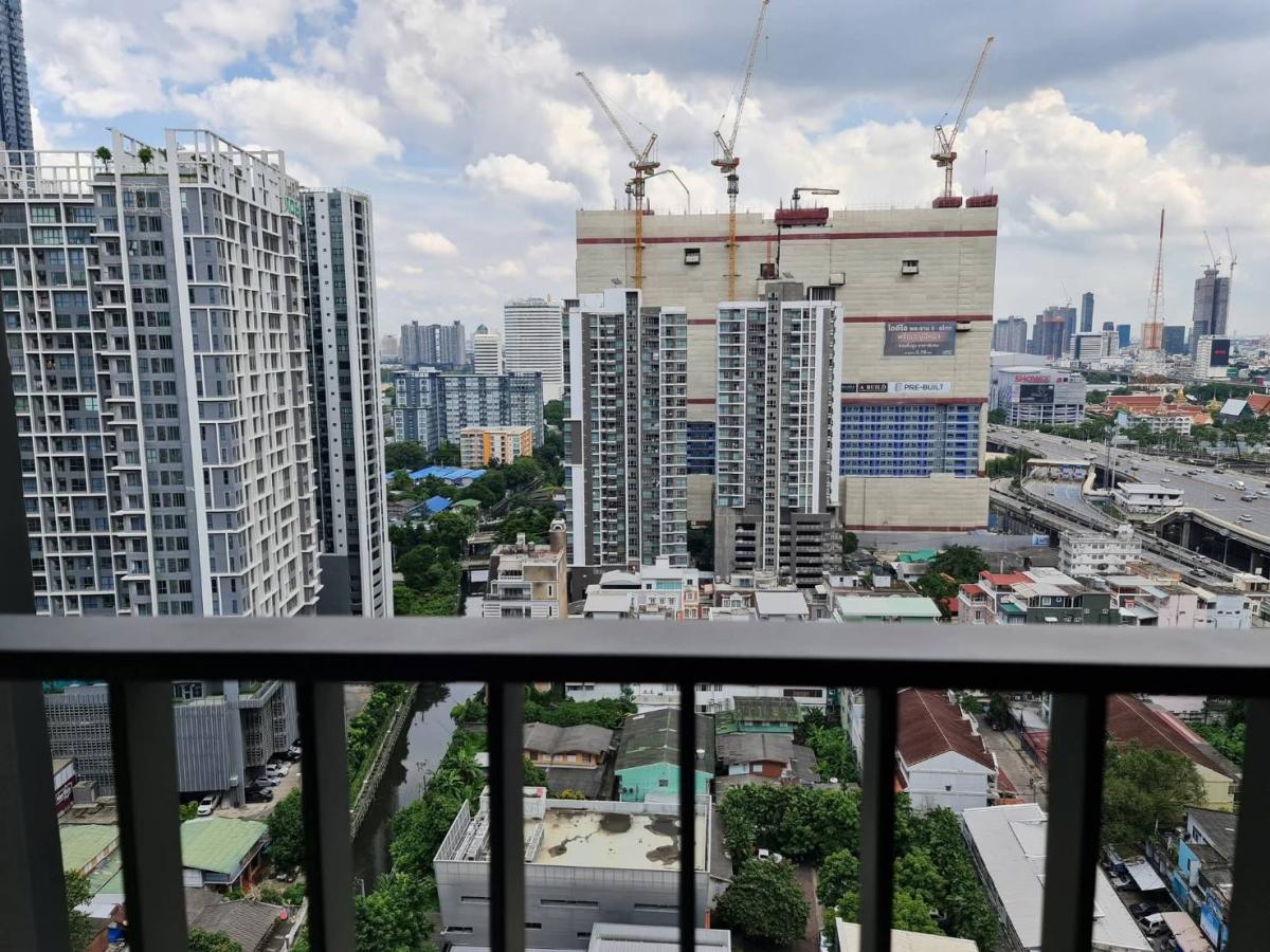 ไลฟ์ อโศก - พระราม 9 [Life Asoke - Rama 9]