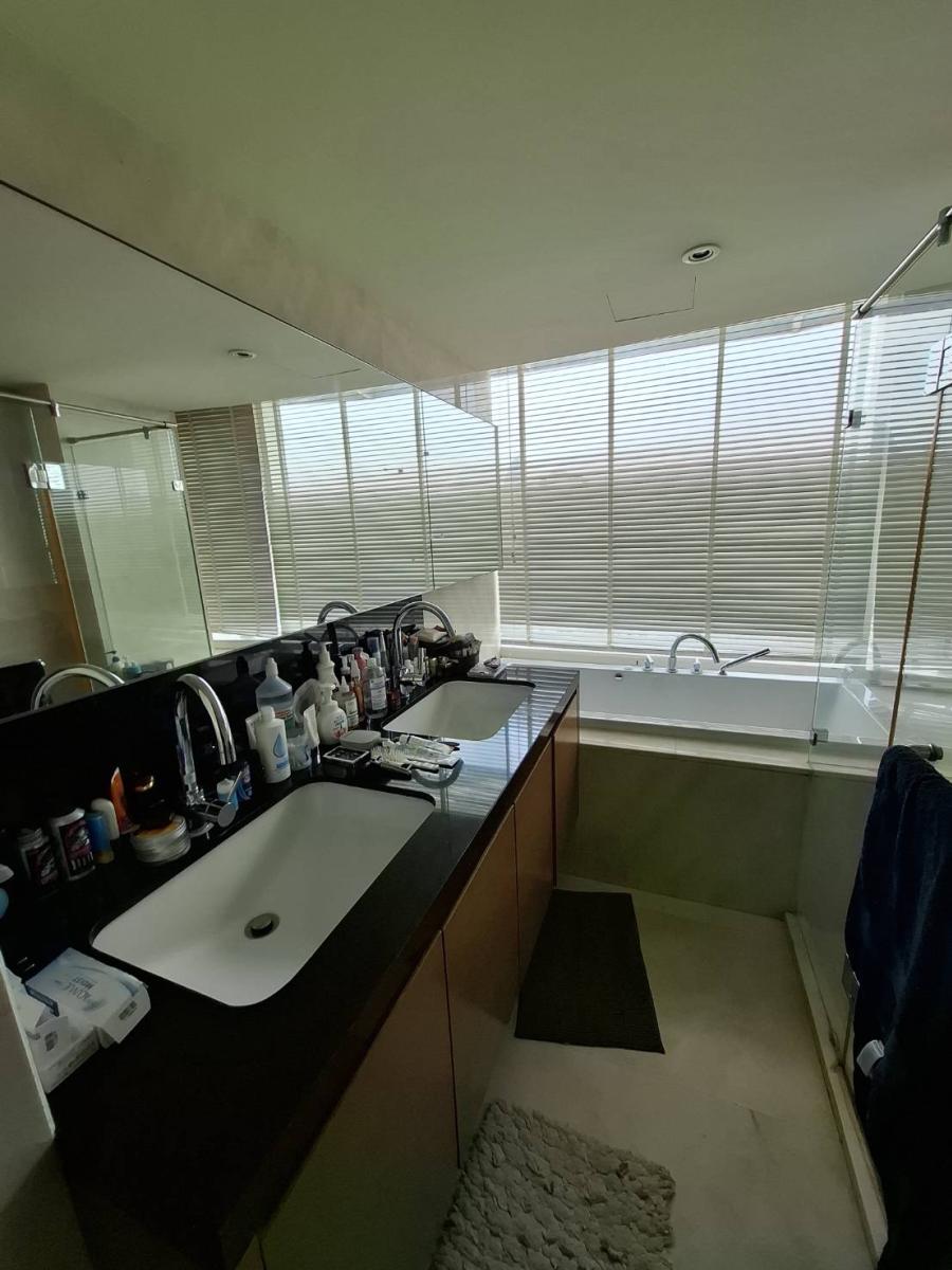 เอท ทองหล่อ เรสซิเด้นเซส [Eight Thonglor Residences]