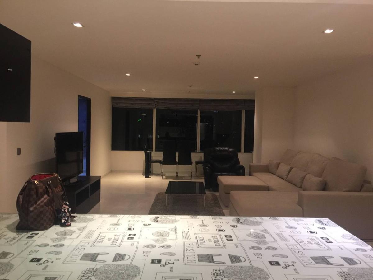 เอท ทองหล่อ เรสซิเด้นเซส [Eight Thonglor Residences]