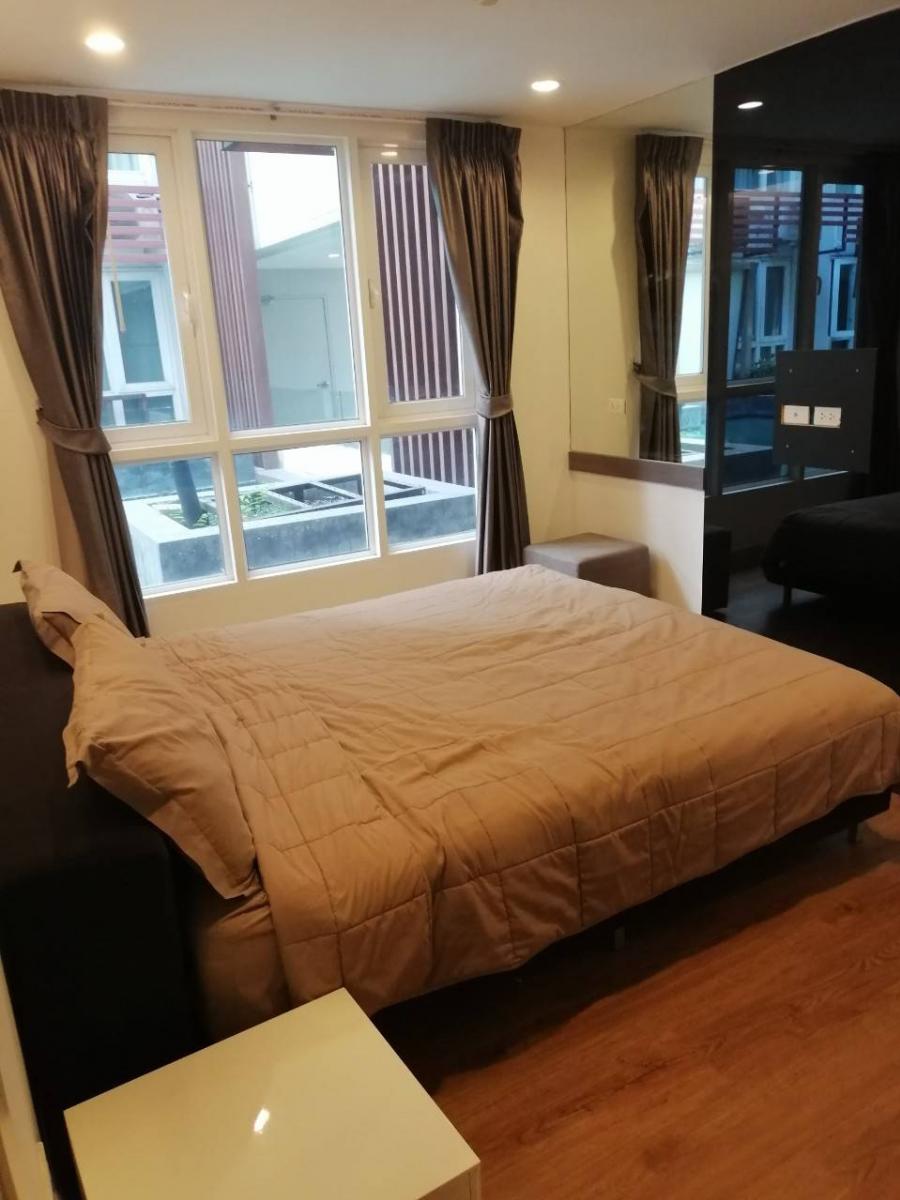 15 สุขุมวิท เรสซิเด็นซ์ [15 Sukhumvit Residences]