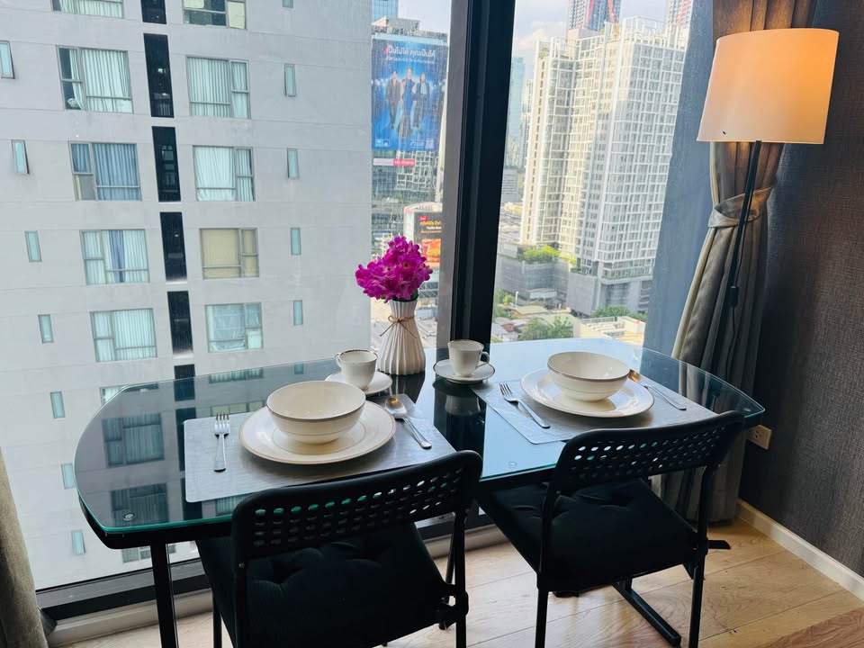 ชีวาทัย เรสซิเดนซ์ อโศก [Chewathai Residence Asoke]