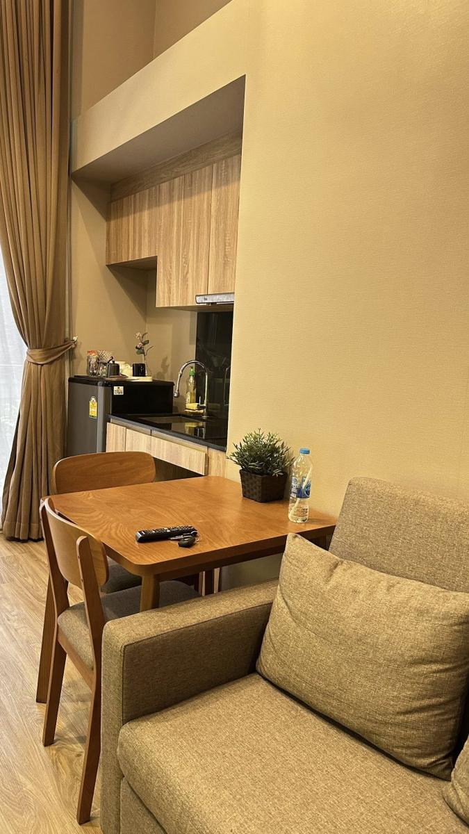 บลอสซั่ม คอนโด แอท สาทร-เจริญราษฎร์ [Blossom Condo @ Sathorn-Charoenrat]