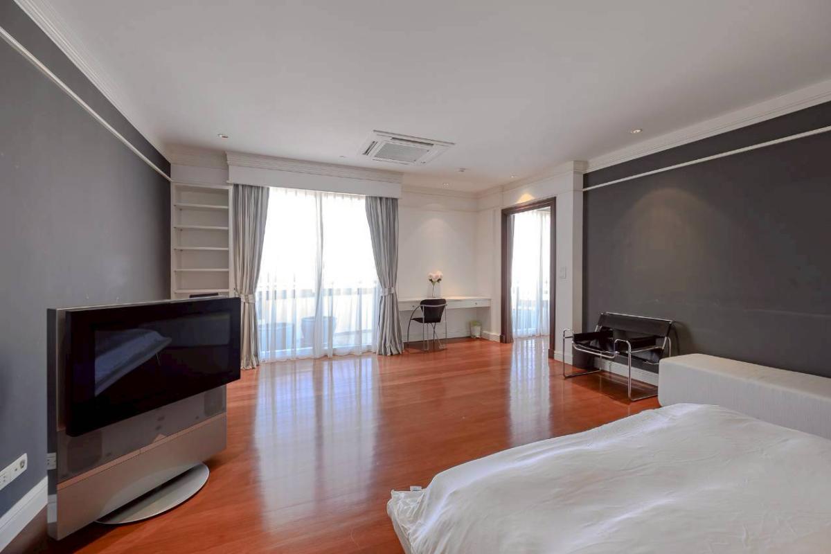 ลาส โคลินาส [LAS COLINAS]