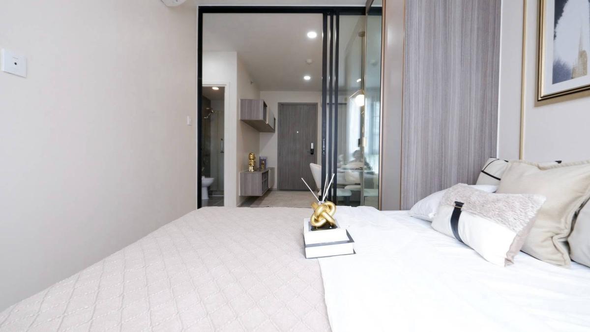 ไนท์บริดจ์ พหลโยธิน-อินเตอร์เชนจ์ [Knightsbridge Phaholyothin-Interchange]
