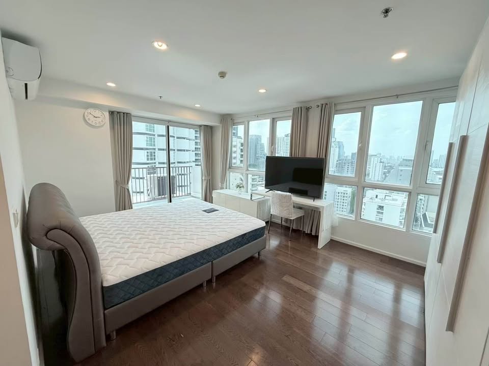 15 สุขุมวิท เรสซิเด็นซ์ [15 Sukhumvit Residences]