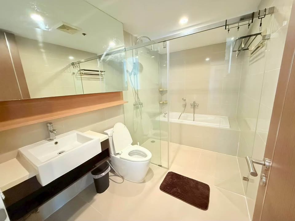 15 สุขุมวิท เรสซิเด็นซ์ [15 Sukhumvit Residences]