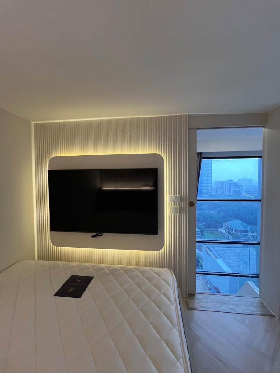 ไนท์บริดจ์ สเปซ รัชโยธิน [KnightsBridge Space Ratchayothin]