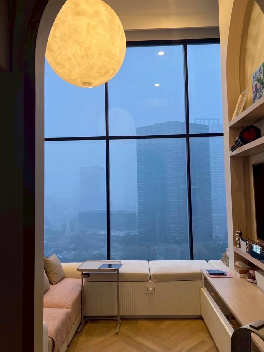 ไนท์บริดจ์ สเปซ รัชโยธิน [KnightsBridge Space Ratchayothin]