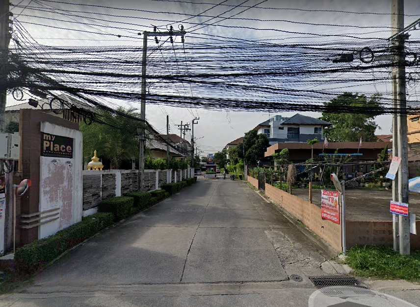 มาย เพลส อ่อนนุช 17 [My Place Onnuch 17]