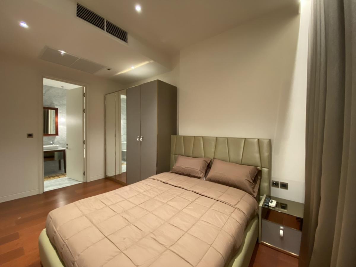 คุณ บาย ยู คอนโดมิเนียม [Khun By Yoo Condominium]