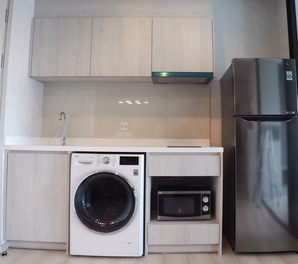 ไลฟ์ สุขุมวิท 48 [Life Sukhumvit 48]